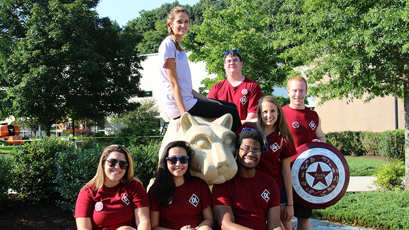 Orientation Leaders with the Nittany Lion Shrine