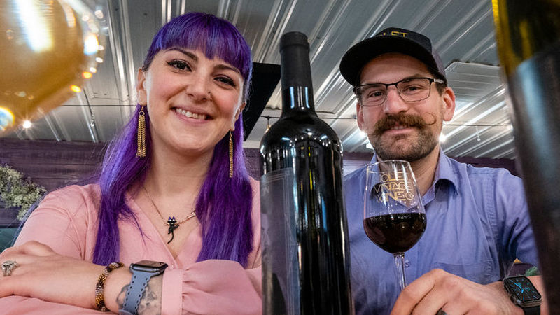Alumni owners open Violet Vintage Wine Company