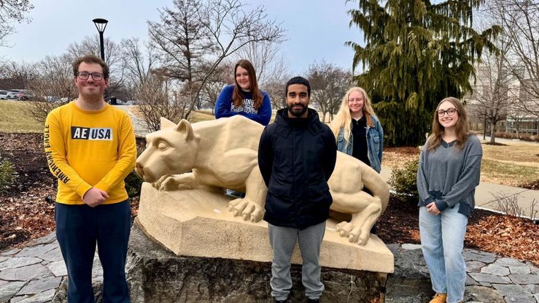 Berks benefitting THON students pose at Lion shrine.