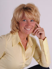 Valerie Cholet headshot